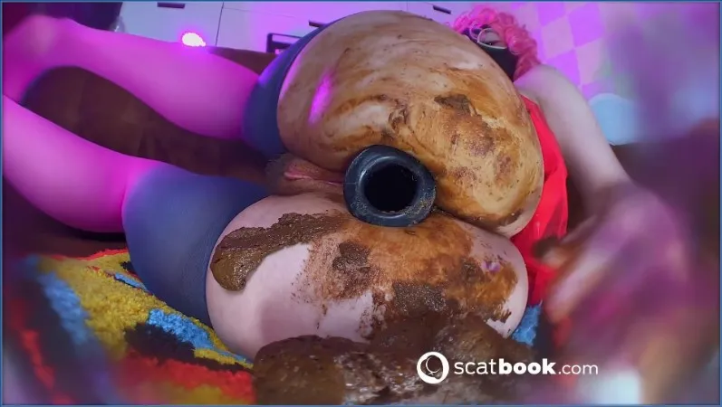 Sweet Betty Parlour wciela się dziś w twoją surową Mommy - wideo scat na GownoHub