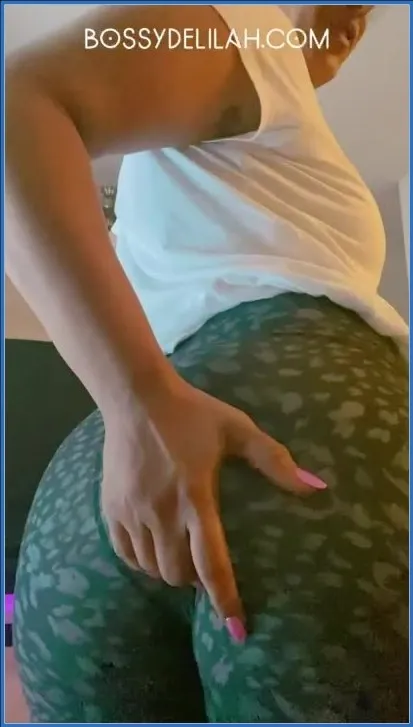Paypig Steven zostaje nagrodzony pierdami swojej pani Delilah - wideo scat na GownoHub