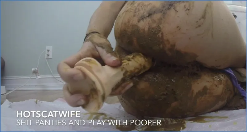 HotScatWife robi w majtki i bawi się swoim wypróżnionym otworkiem - wideo scat na GownoHub