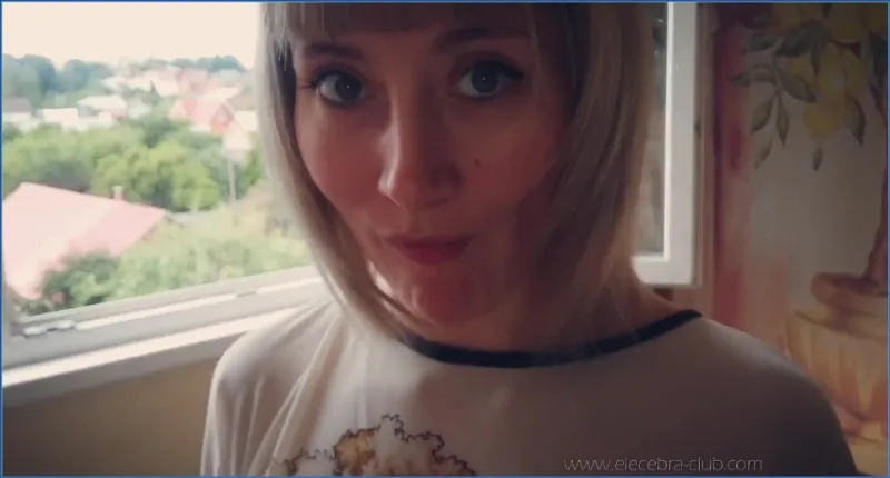 Elecebra odpala Cherry Bomb i daje czadu - wideo scat na GownoHub