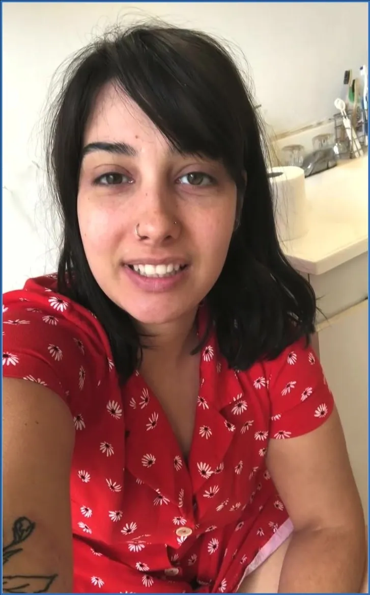 Sabrina's Candid Moments: Realistic Bathroom Vlog in HD - wideo scat na GownoHub